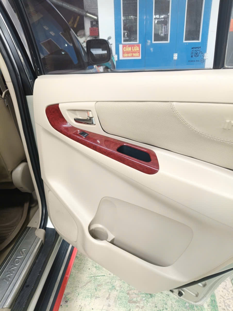 Toyota Innova 2006 - Nội thất 1
